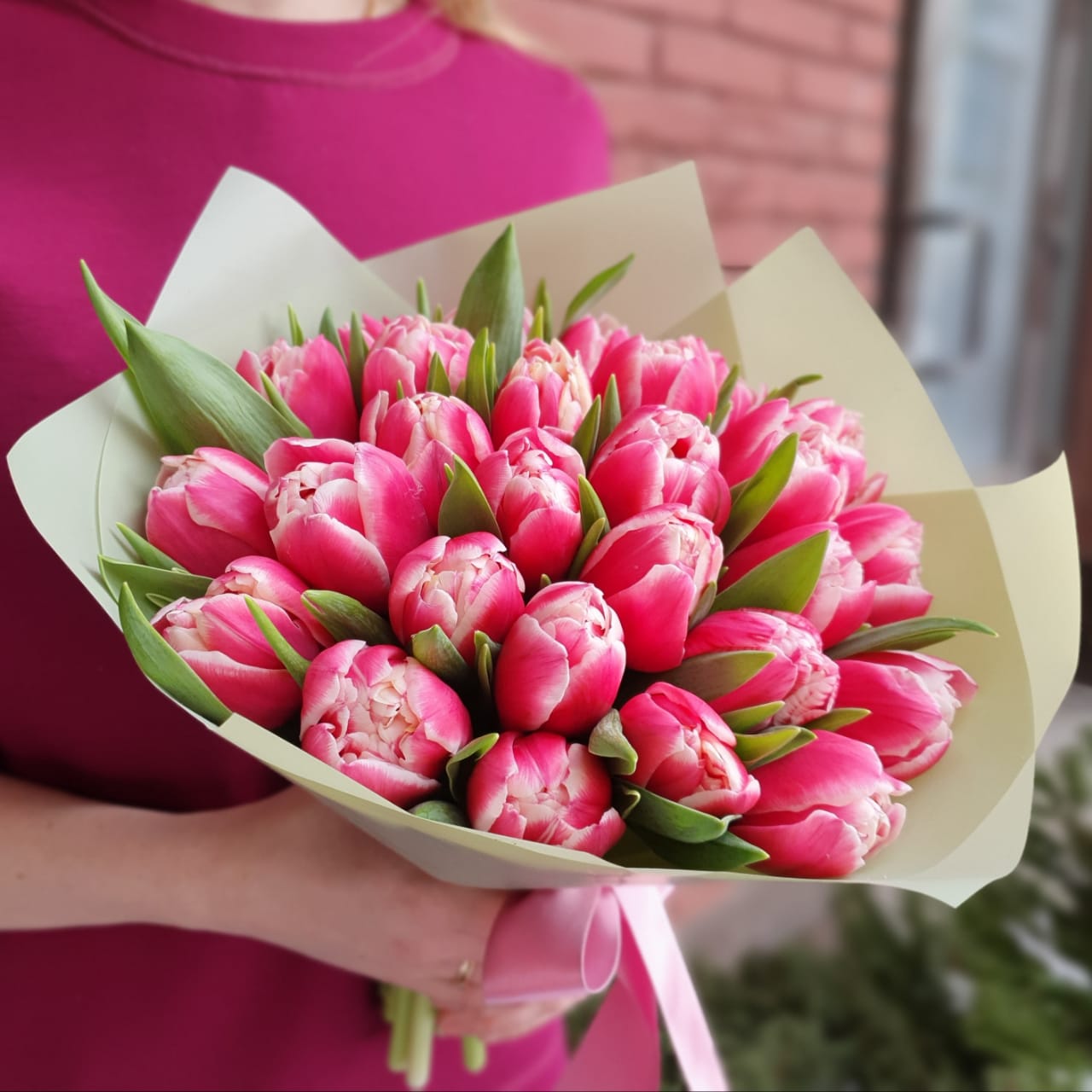 Купить букет / цветы Маноэль 27 в Москве с доставкой по отличной цене
