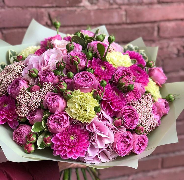 Купить букет / цветы Аделия в Москве с доставкой по отличной цене