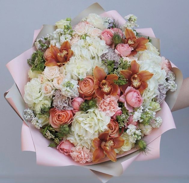Купить букет / цветы Ирэн в Москве с доставкой по отличной цене
