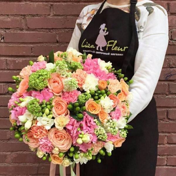 Купить букет / цветы Гармония внутри в Москве с доставкой по отличной цене